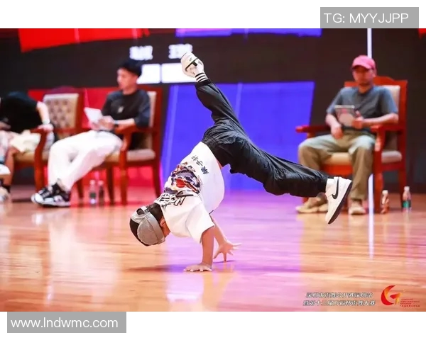 街舞盛宴:深入解析深圳街舞队的独特战术与风格 街舞盛宴:深入解析深圳街舞队的独特战术与风格